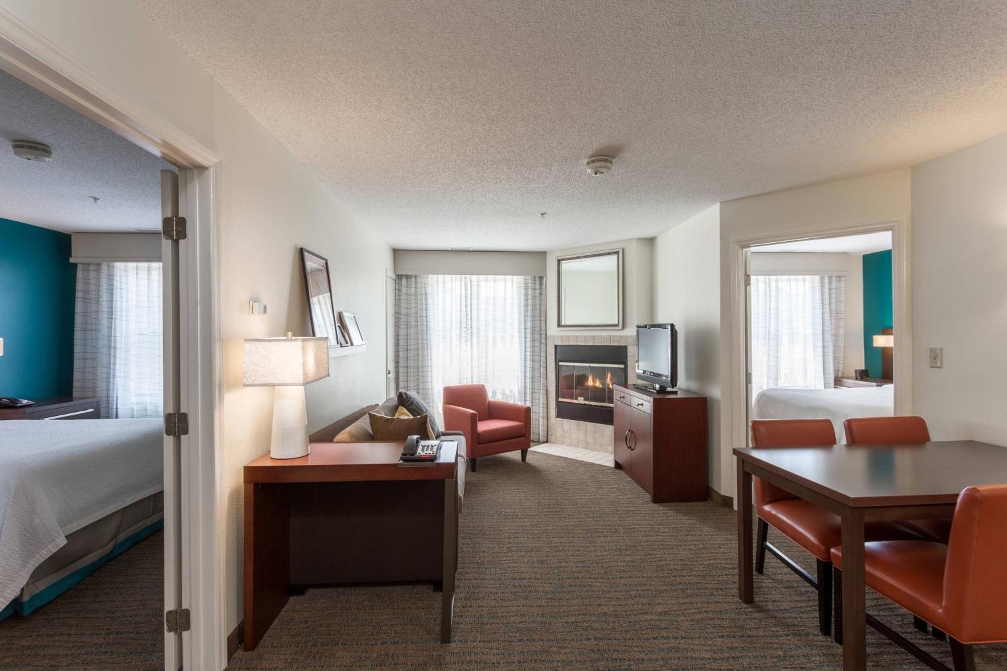 Residence Inn By Marriott רוקי מאונט מראה חיצוני תמונה