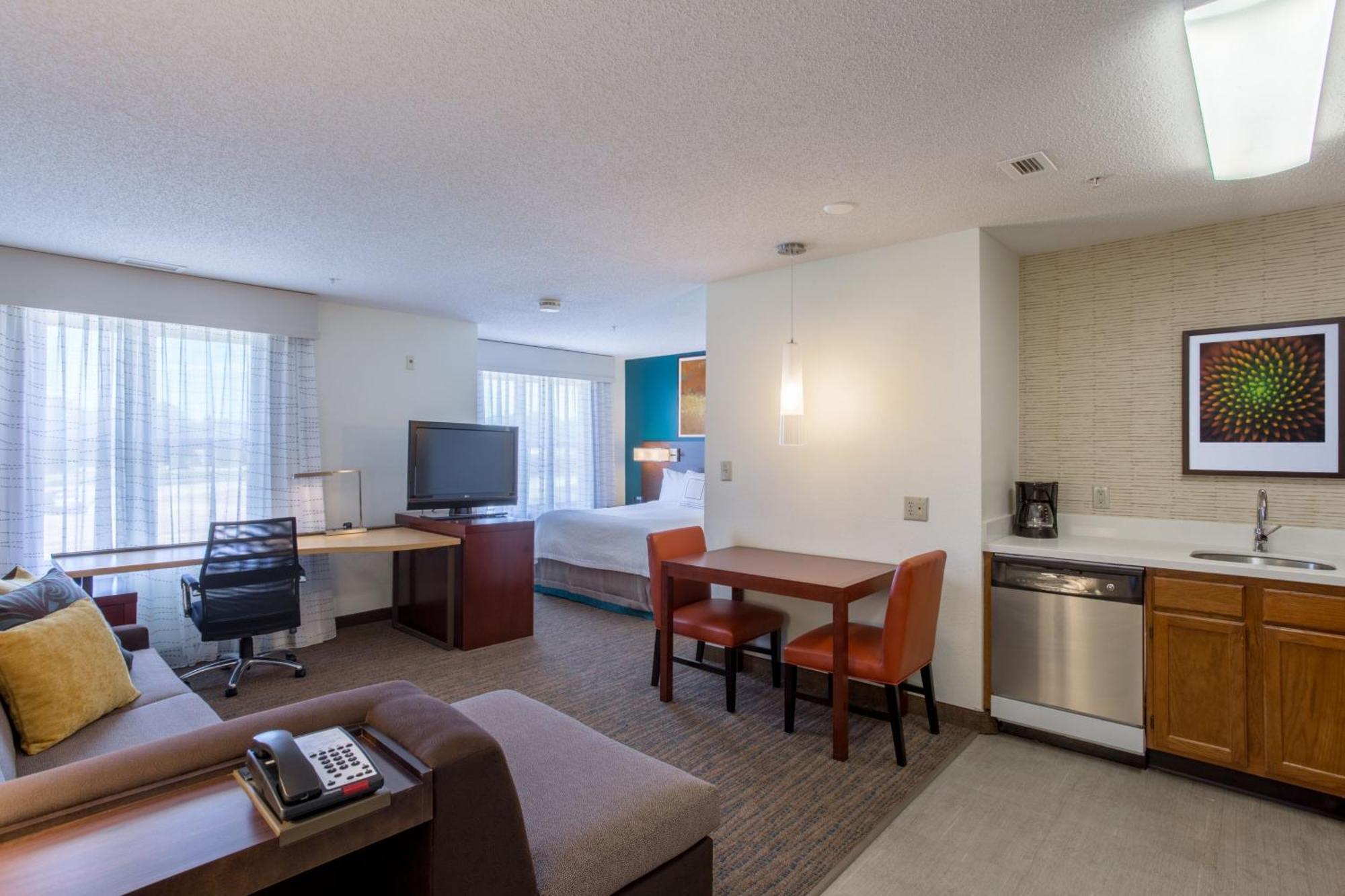 Residence Inn By Marriott רוקי מאונט מראה חיצוני תמונה